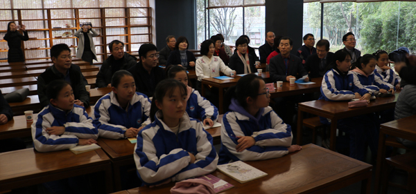 1516076382251033185.jpg C:UsersAdministratorDesktop\u5b54院新闻\u65b0建文件夹 校长团\u4ee3笔团访问岳阳外国语学校600.jpg
